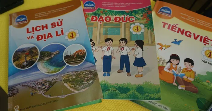 Bộ sách giáo khoa Lớp 4: Chân trời sáng tạo (Sách học sinh)