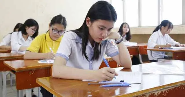 Đề thi thử vào lớp 10 môn Toán năm học 2018 – 2019 trường THPT chuyên Lê Khiết, Quãng Ngãi