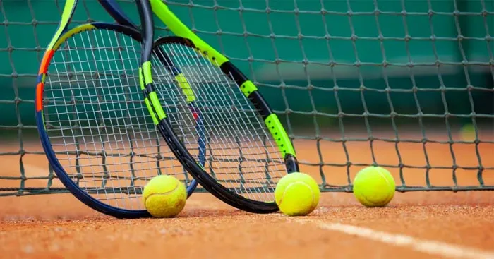 Đoạn văn tiếng Anh về sở thích chơi quần vợt (Tennis)