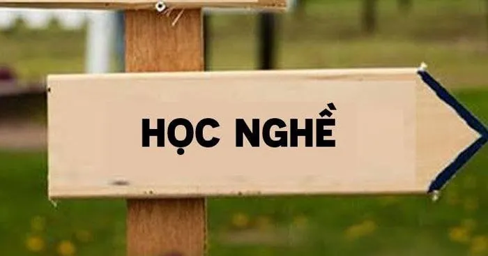 Đoạn văn tiếng Anh viết về lợi ích của việc học nghề