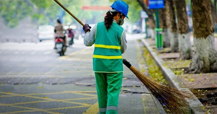 Tập làm văn lớp 5: Tả cô lao công đang làm việc