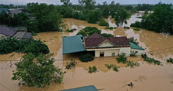 Văn mẫu lớp 9: Nghị luận về hiện tượng lũ lụt ở miền Trung