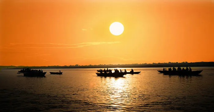 Bài thơ Đoàn thuyền đánh cá