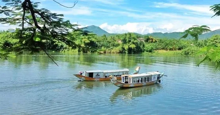 Văn mẫu lớp 12: Kết bài tác phẩm Ai đã đặt tên cho dòng sông (45 mẫu)